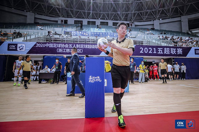 本赛季热刺与曼联曼城交手3次，库卢1人独造4球