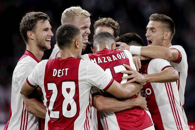 沙滩运动凭什么吸引人？听听亚沙会两位中国旗手怎么说沙滩运动凭什么吸引人？听听亚沙会两位中国旗手怎么说